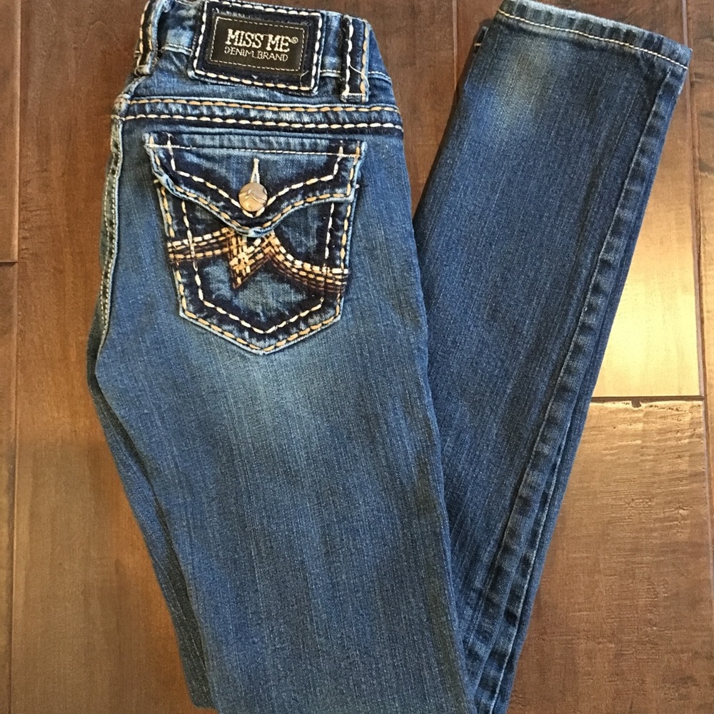 Women’s Miss Me Skinny Jeans. 26